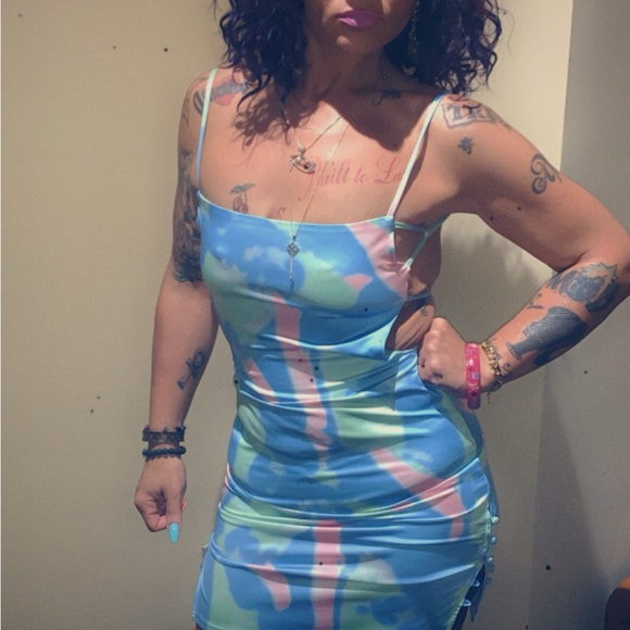 Meet your Posher, Nina The Original Business Vixen and Mastermind! - Picture 9 of 11